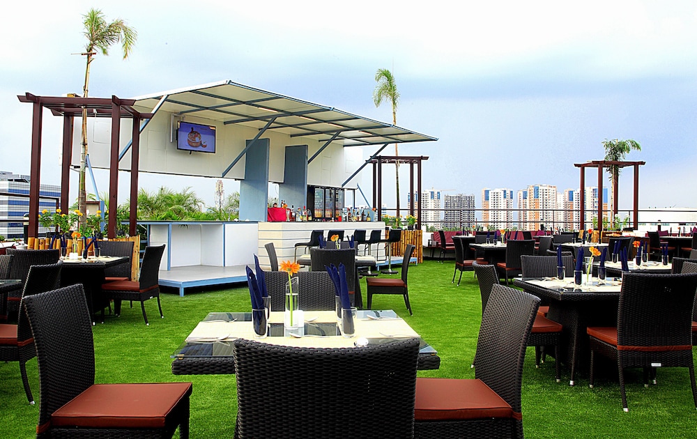 Gokulam Park Sabari Omr Hotel 30/33