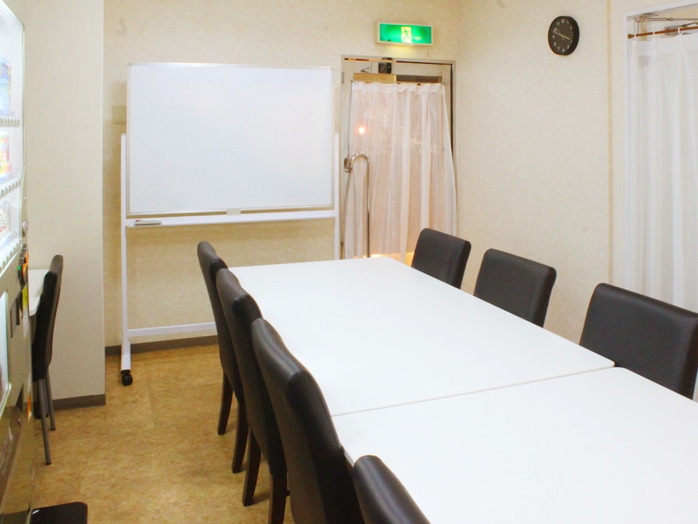 Hotel Livemax BUDGET Tokyo Hamura Ekimae 47/55