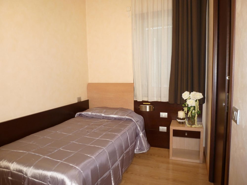 Hotel Euro House Suites 11/49