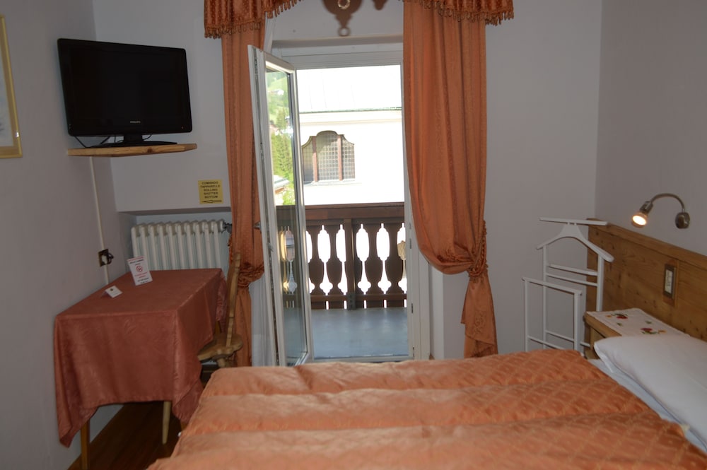 Montana Hotel 32/69