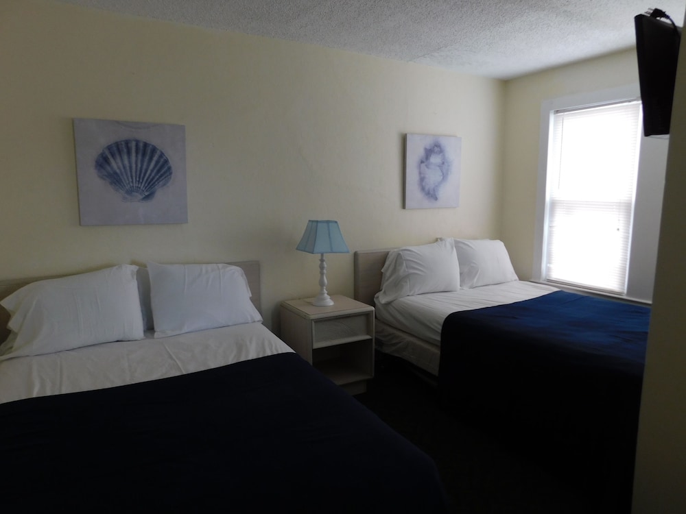 Ocean Breeze Hotel 48/61