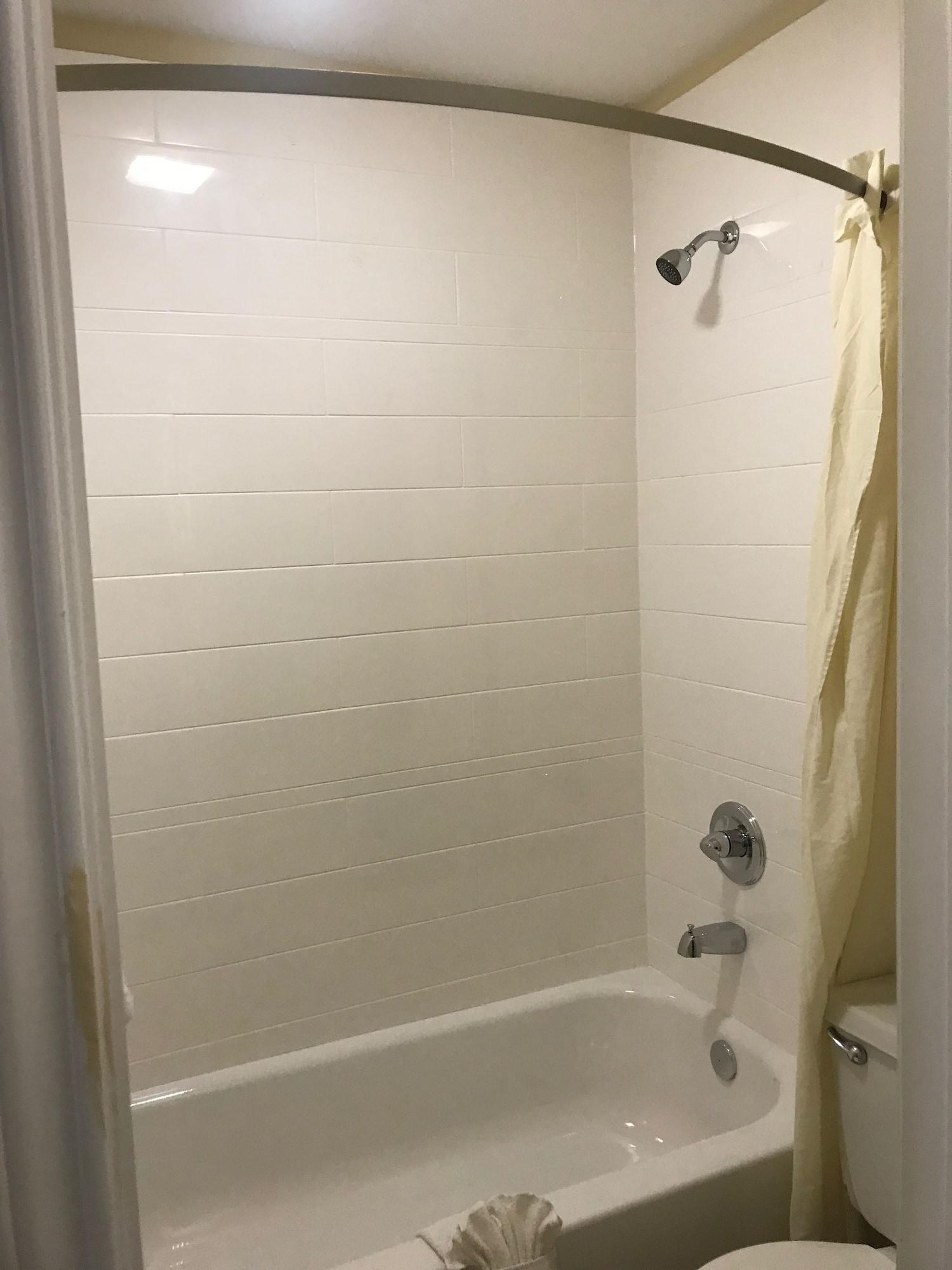 Navasota Inn 24/25
