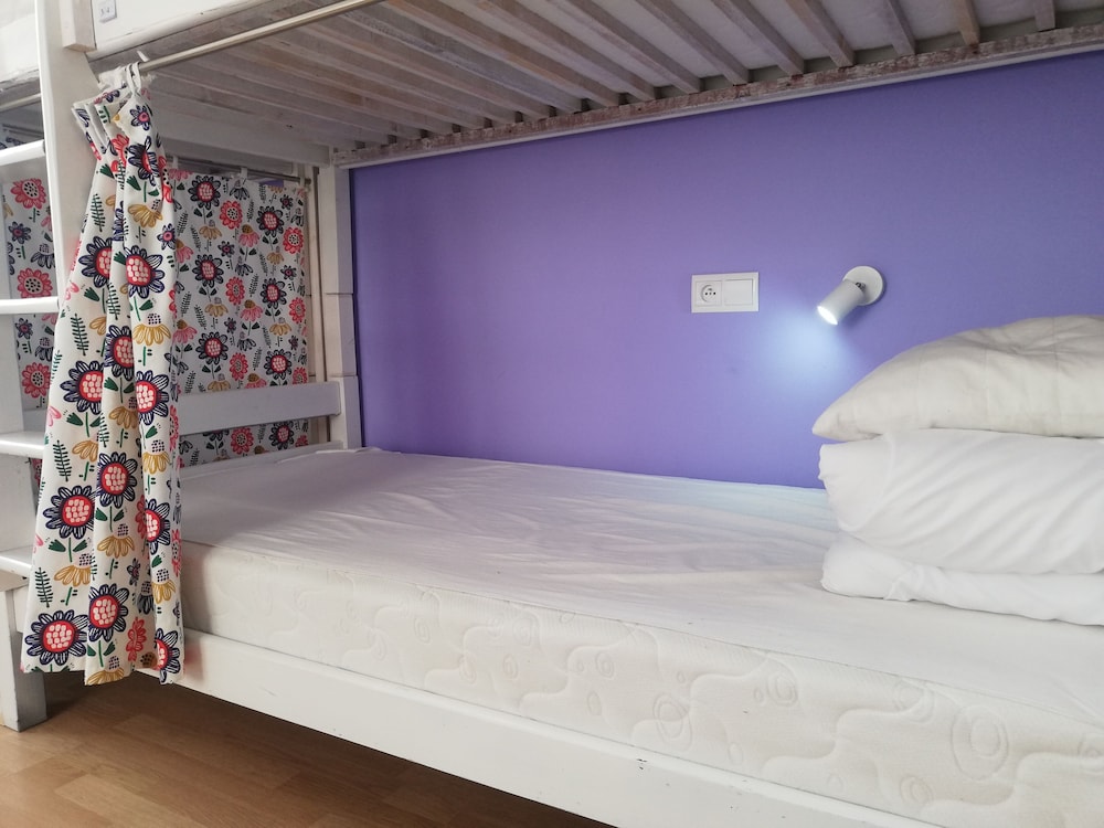 Mixed Dorm, 12 People, 4 Bunk Beds