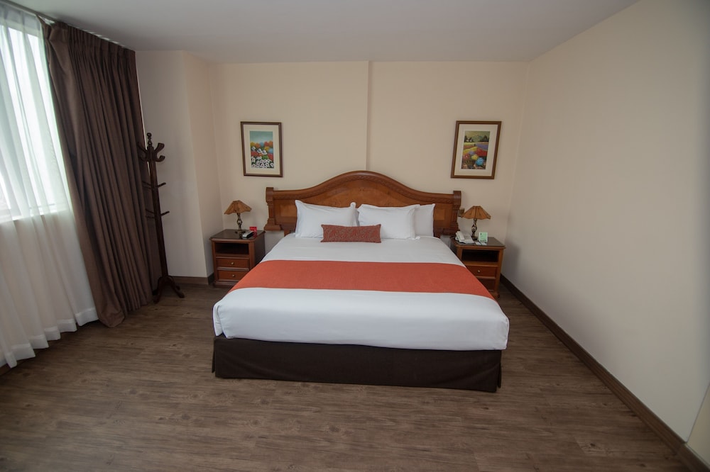 MIRAFLORES COLON HOTEL 4/31