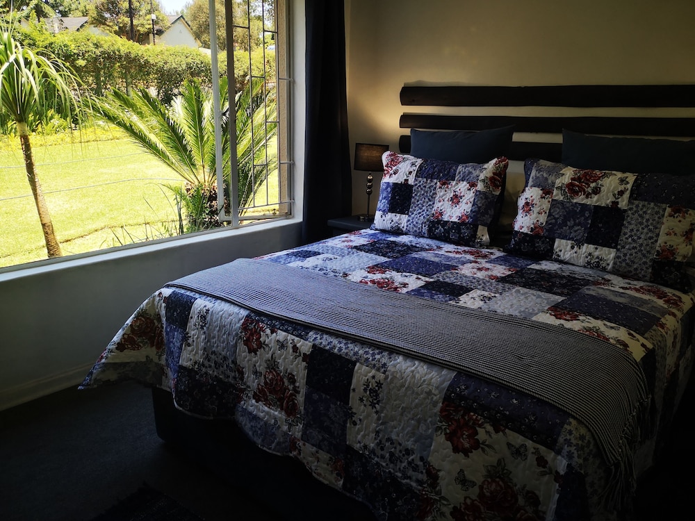 2 Bedrooms, Design, Apartment, 2 Queen Beds, Garden View, Sofa, Patio