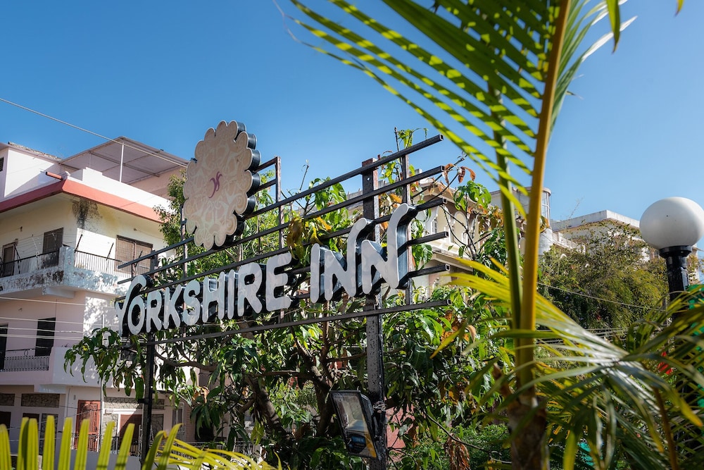 YORKSHIRE INN 44/50