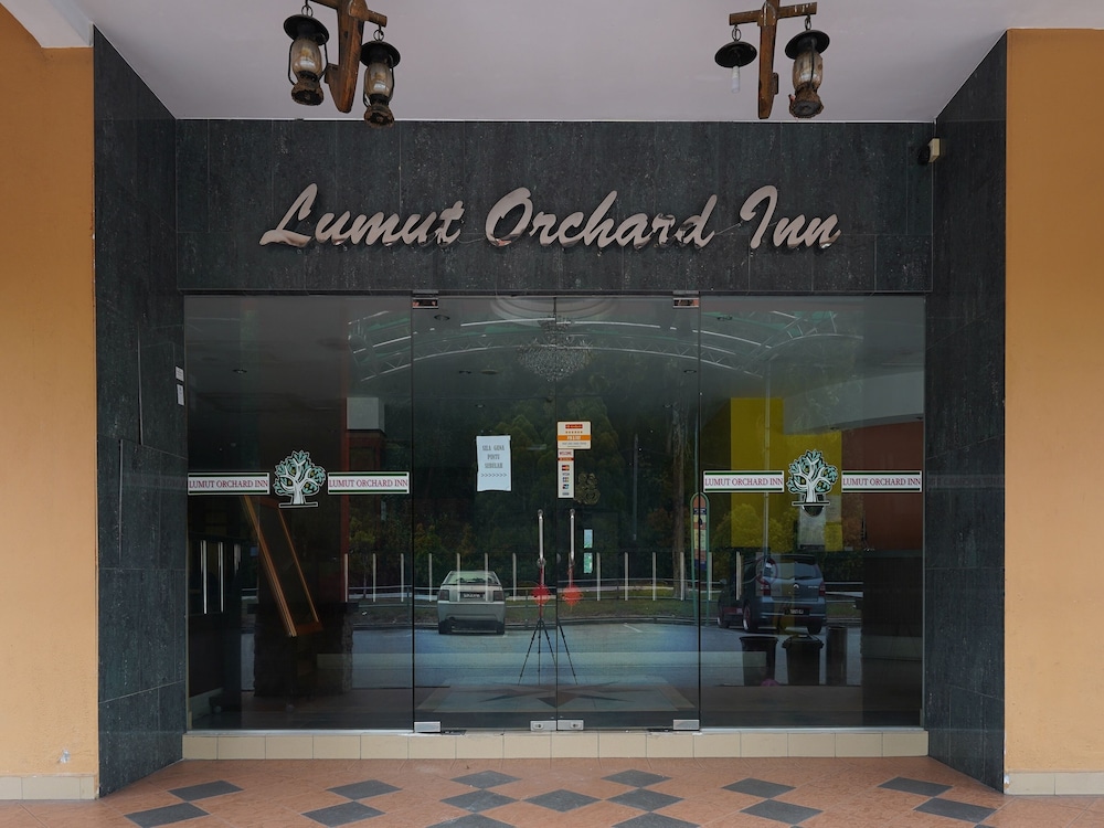 Super OYO 44083 Hotel Orchard Inn in LUMUT