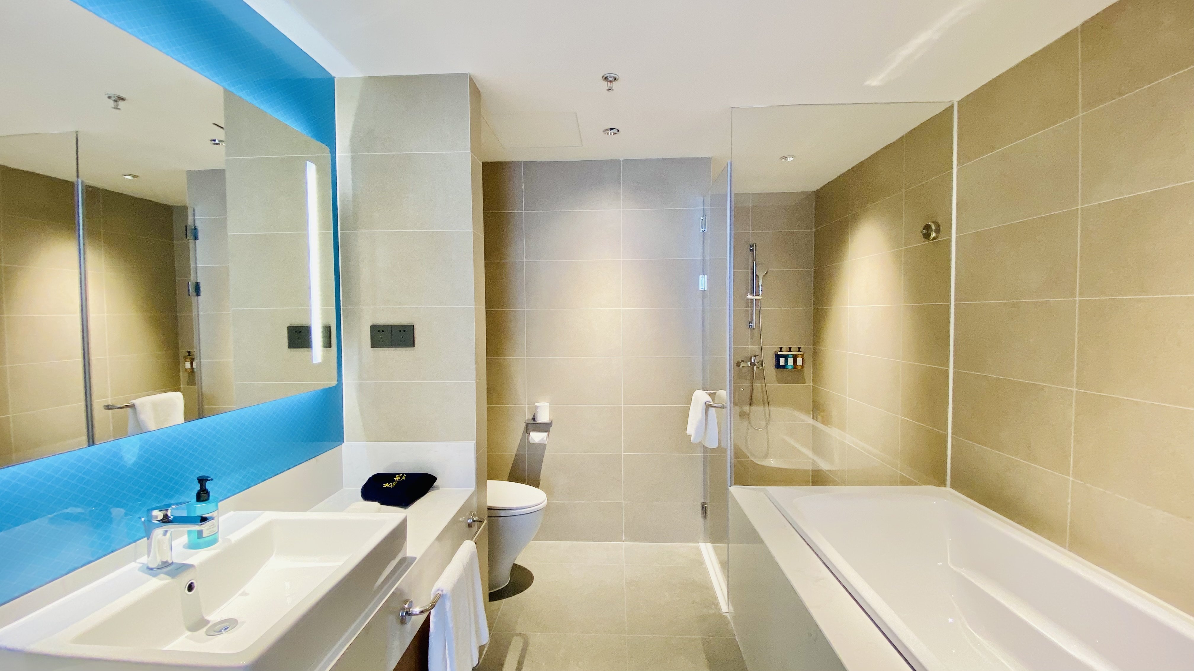 Holiday Inn Express Jining Cultural Center 43/46
