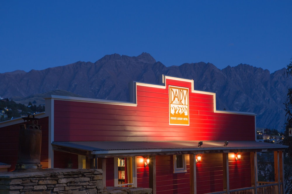 Dairy Private Luxury Hotel 5/81