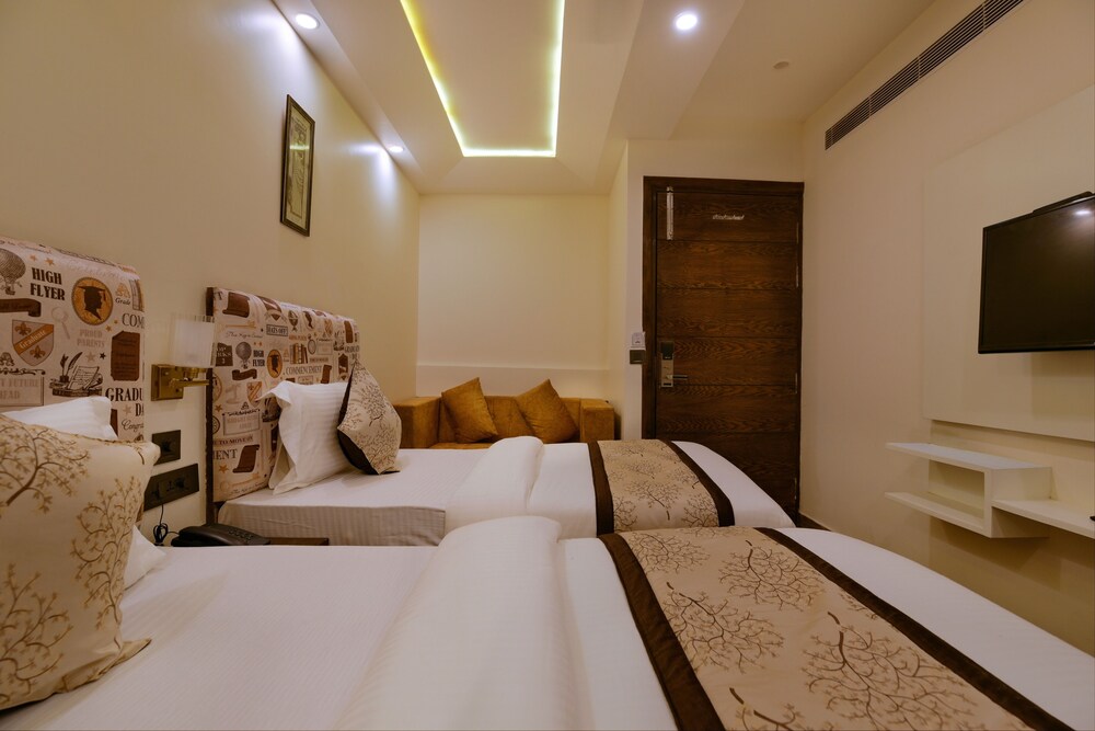 Hotel Blue Pearl Paharganj 16/50