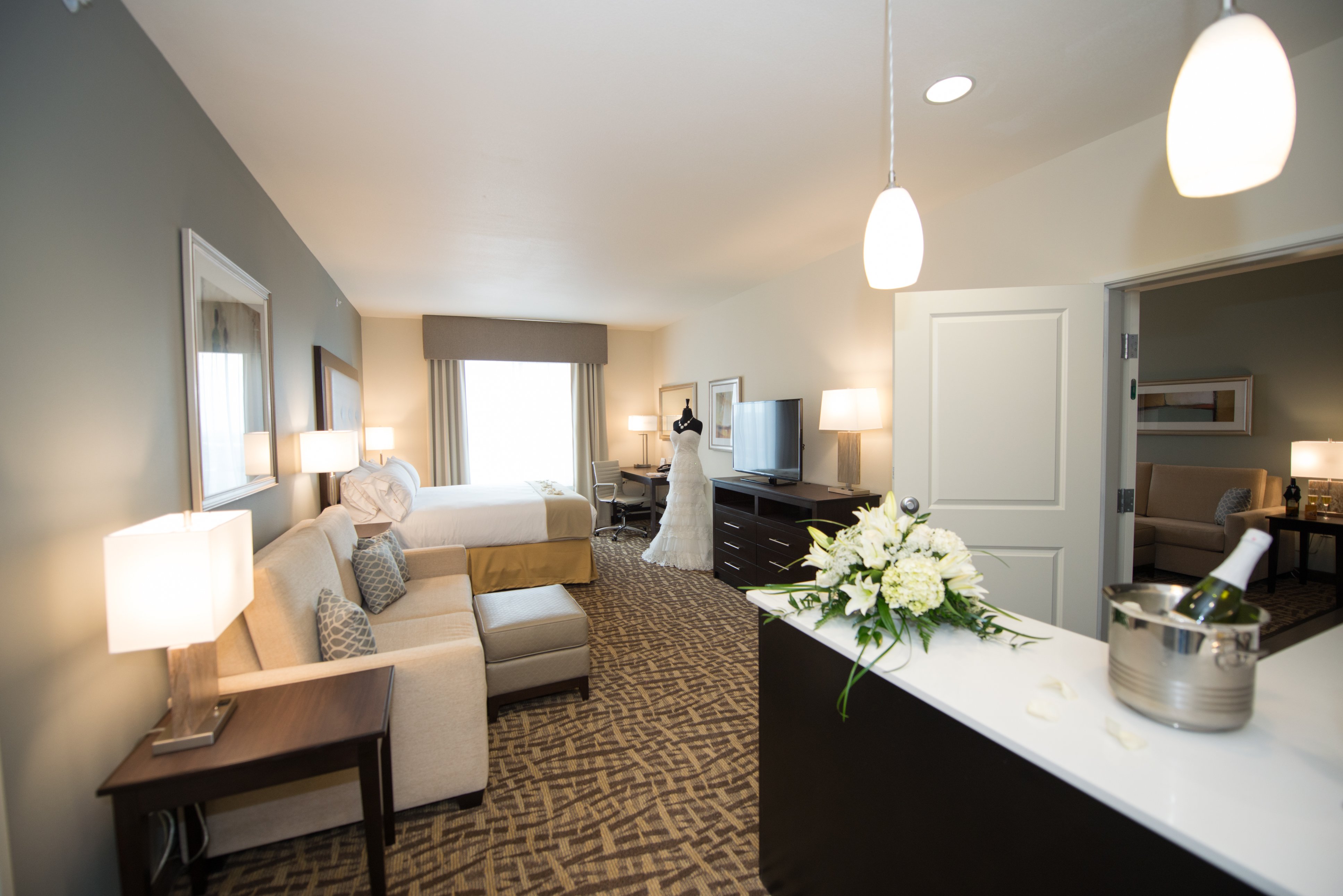 Holiday Inn Express & Suites Denver South - Castle Rock 34/54