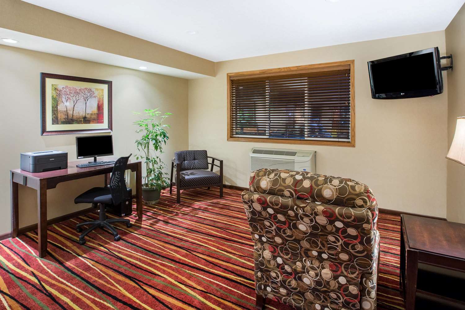 Super 8 By Wyndham Brookings 6/12