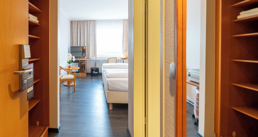 Standard, Single, Plaza Hotel Zwickau 5/7