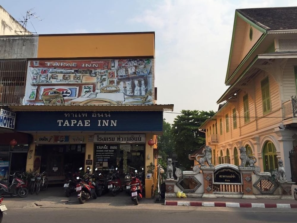 Tapae Inn Hotel 39/44