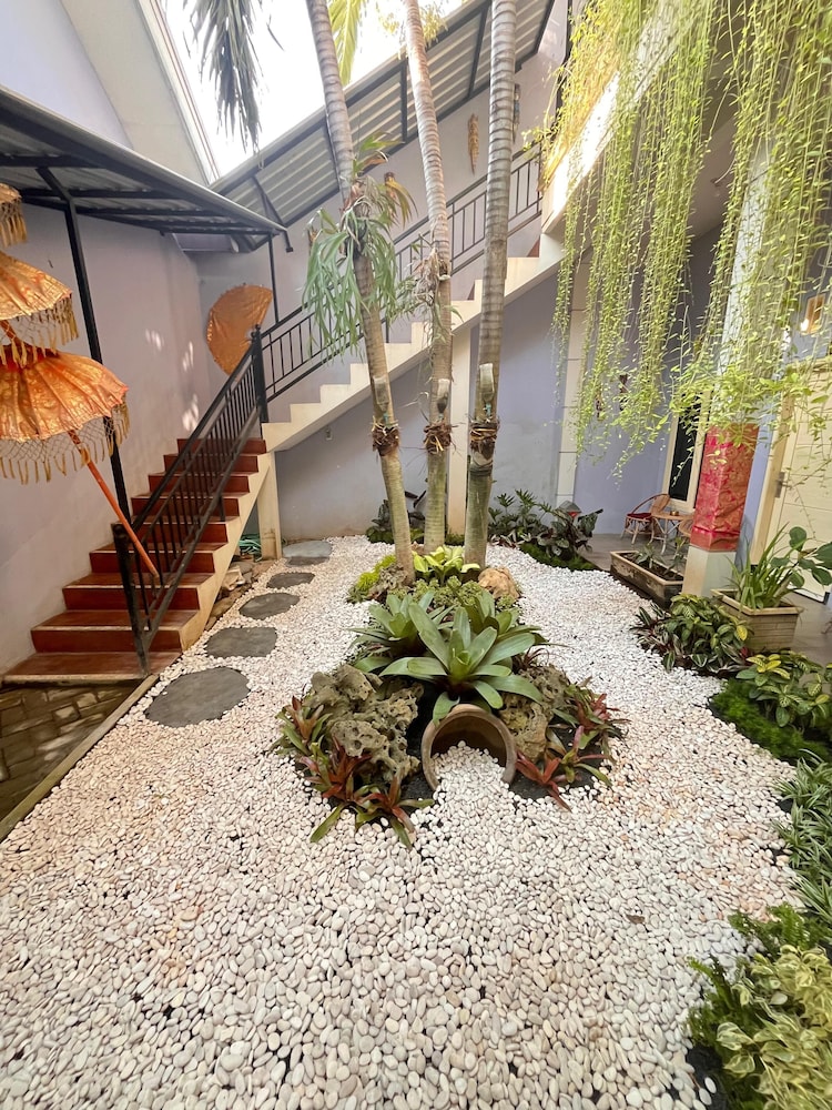 Clover Homestay 55/65