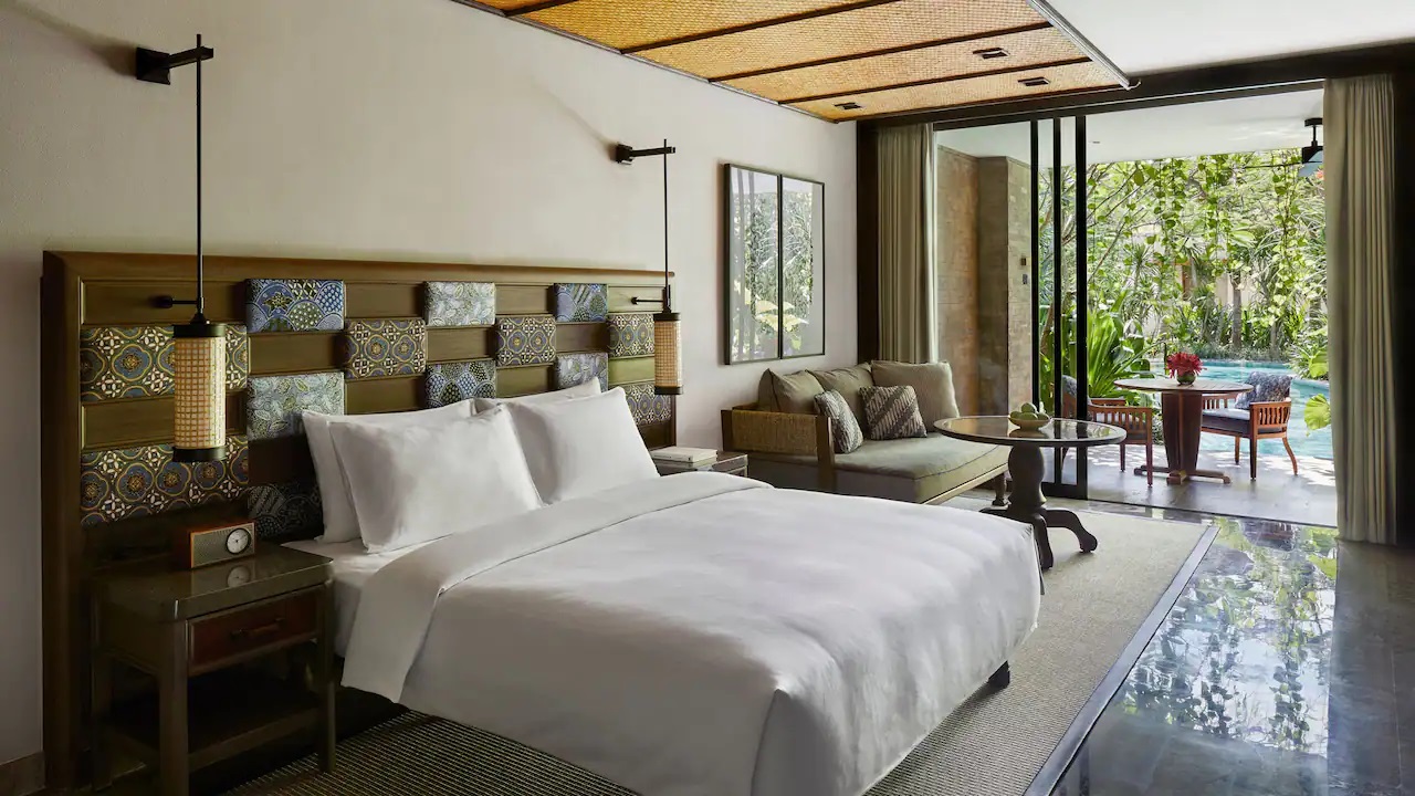 Room, King Bed, Lagoon View