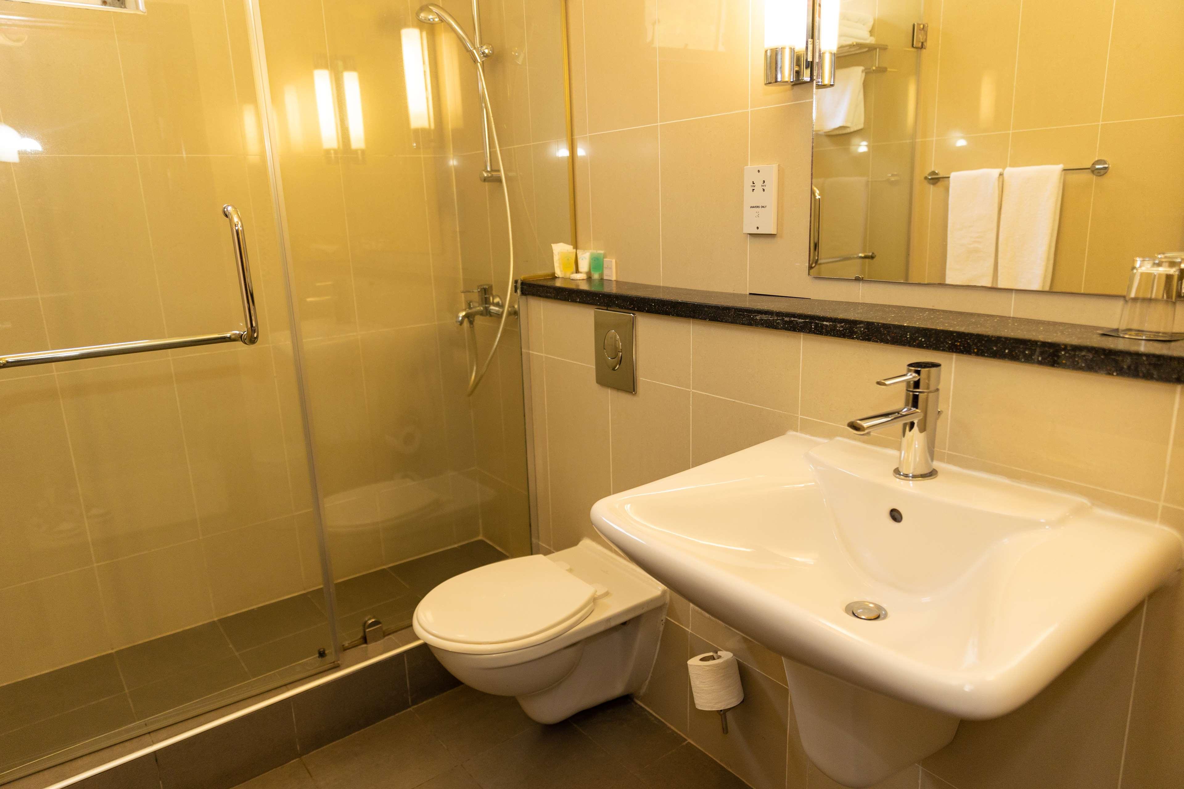Lancaster Hotel Accra 47/50