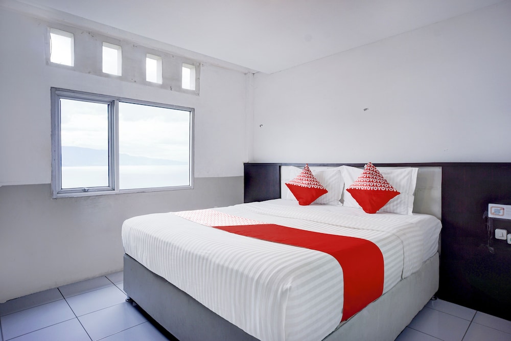 Collection O Gapura Hotel Near Parapat Penatapan Danau Toba 14/39