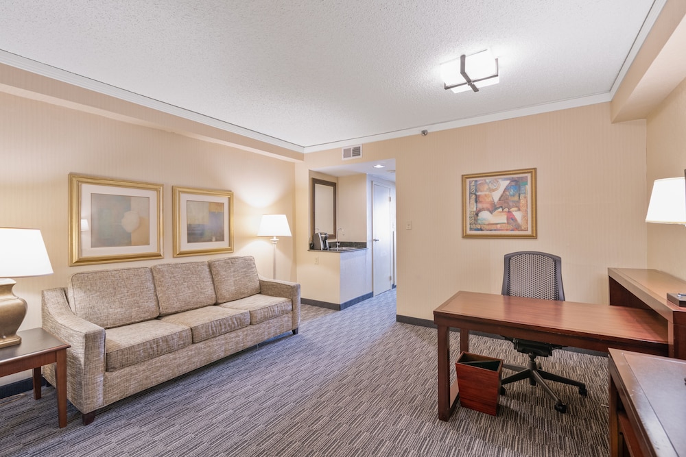 Harmony Suites Secaucus Meadowlands 22/44