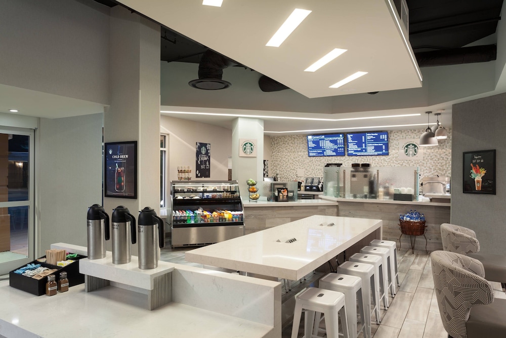 SpringHill Suites by Marriott Orlando Lake Buena Vista in the Marriott Village 48/58