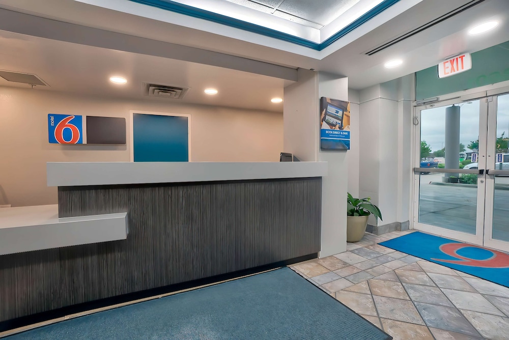 Lobby at Motel6 Benbrook, TX - Fort Worth, FORT WORTH - TX