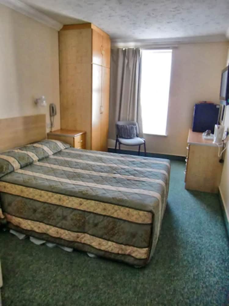 Eastbourne Riviera Hotel 16/64