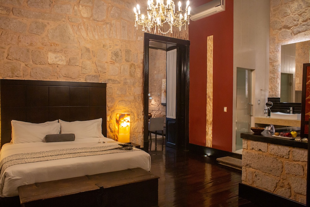 Junior Suite, King Bed