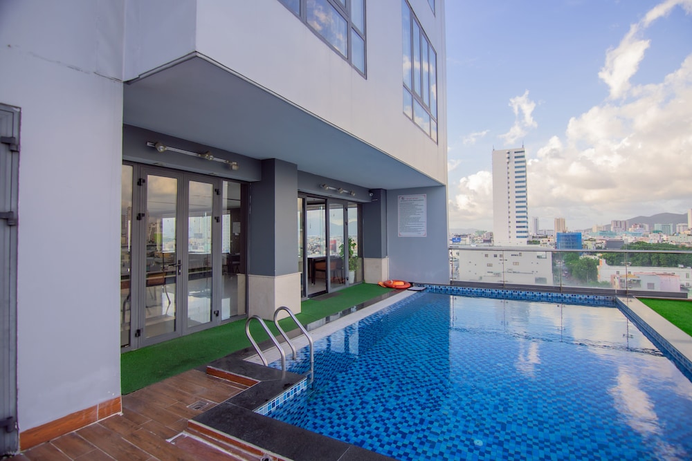 Quoc Cuong Center Hotel 25/49