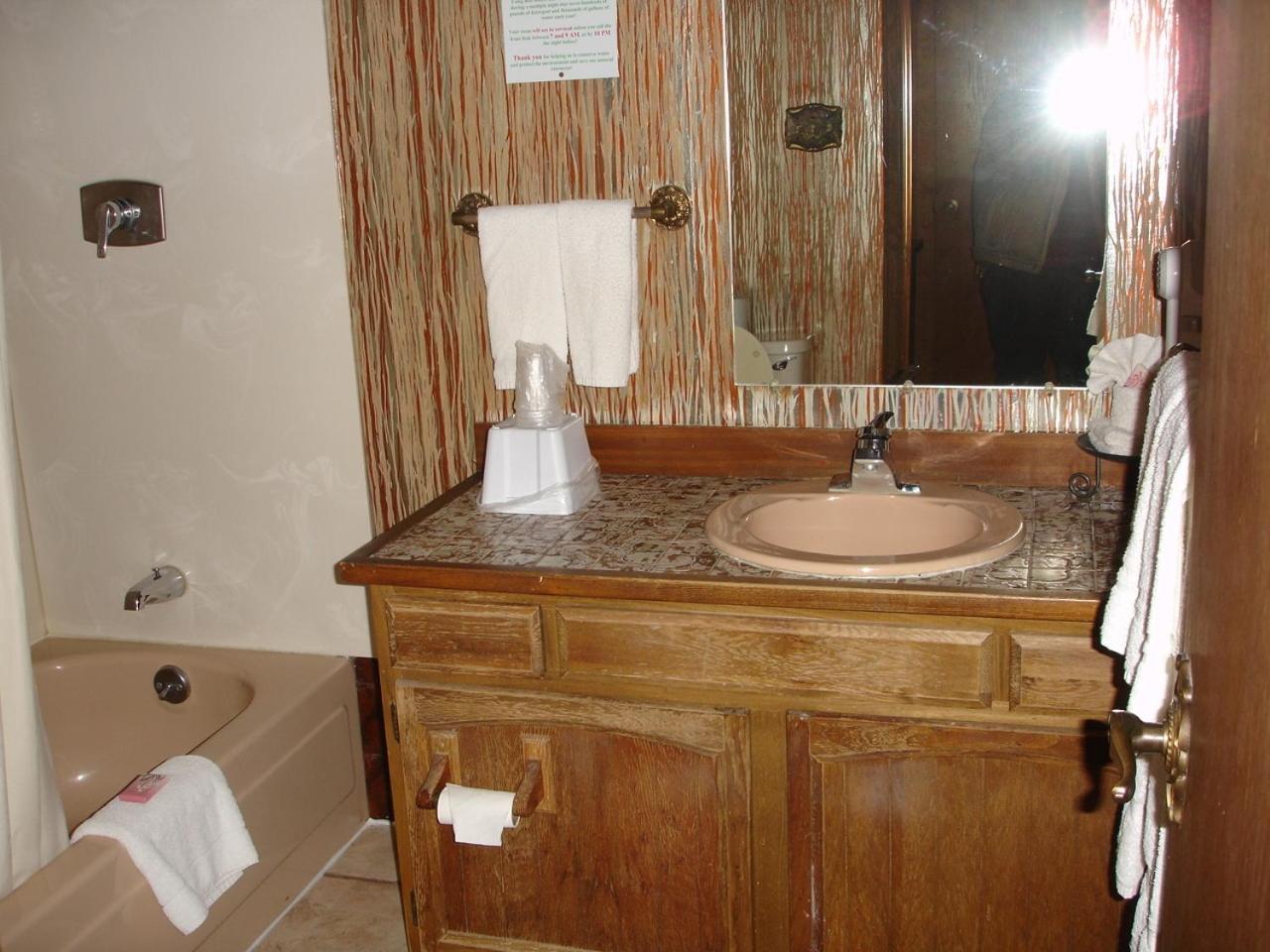 Georgetown Mountain Inn 48/56