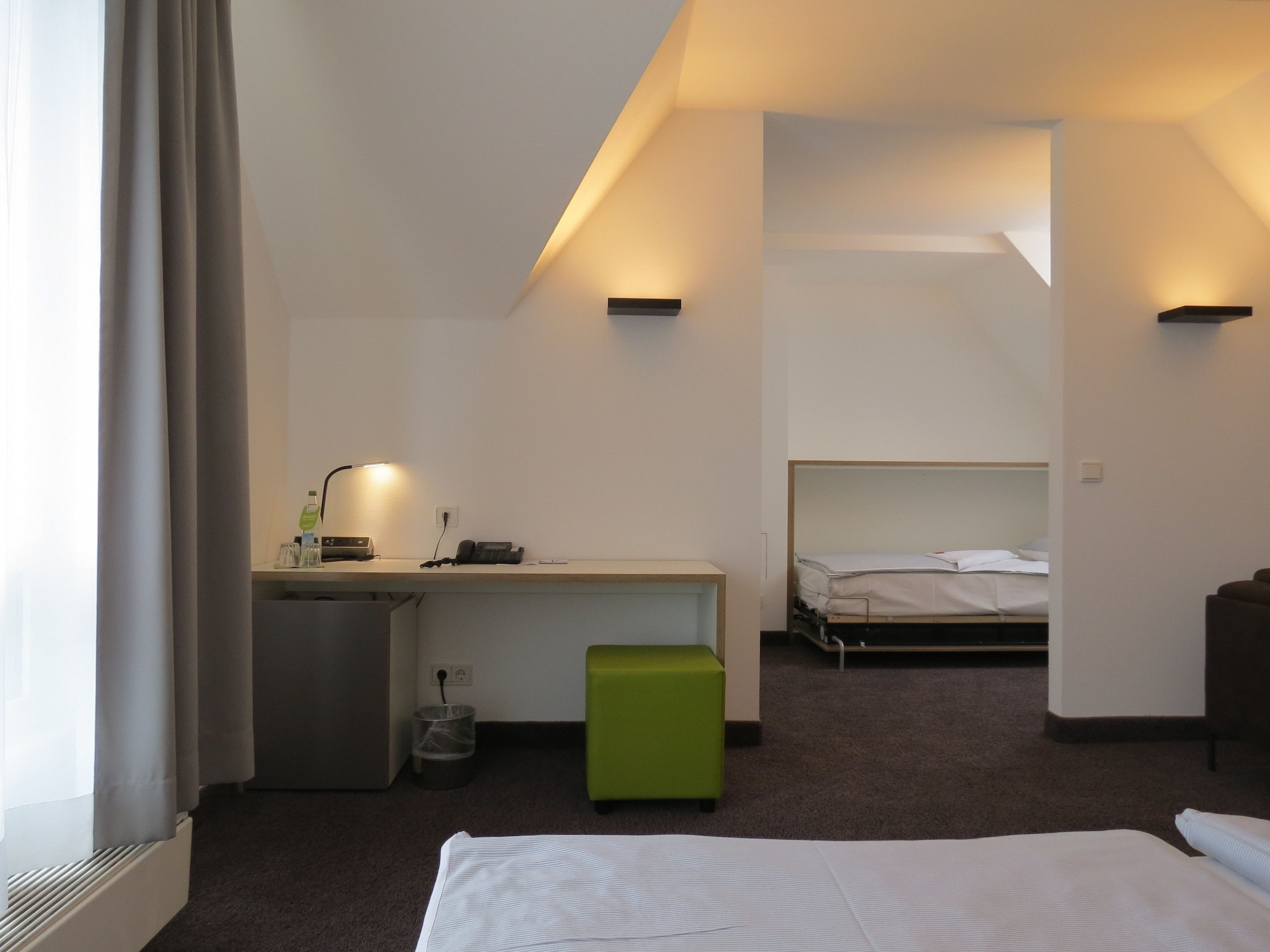 جناح جونيور بسرير مزدوج وسرير فردي بغرفة نوم واحدة، Comfor Hotel 4/5