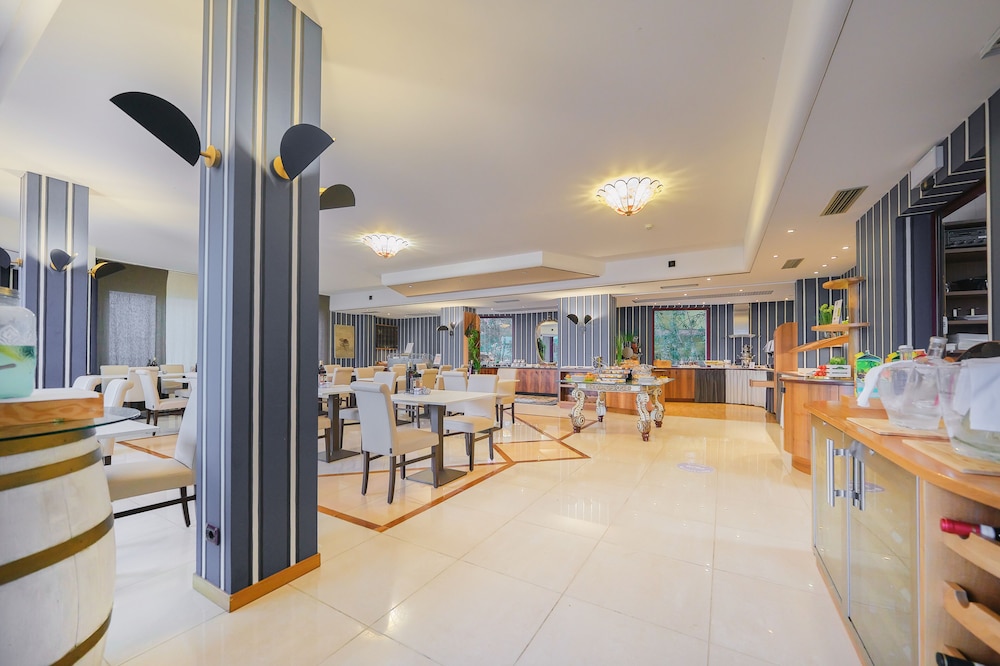 Kriss Internazionale Hotel 41/70