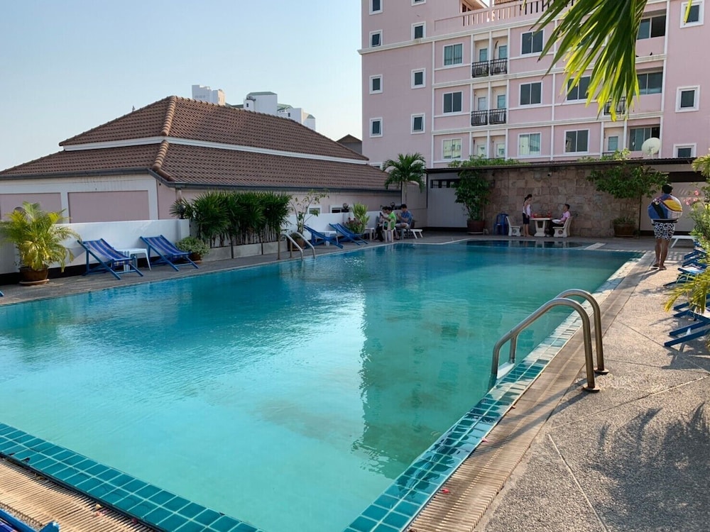 Jomtien Longstay Hotel 42/45