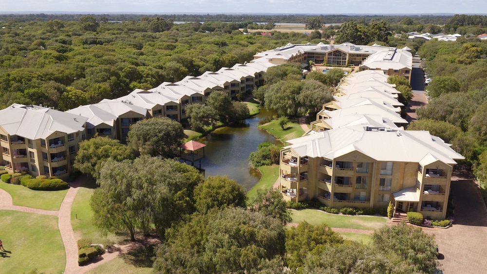 Abbey Beach Resort 24/34