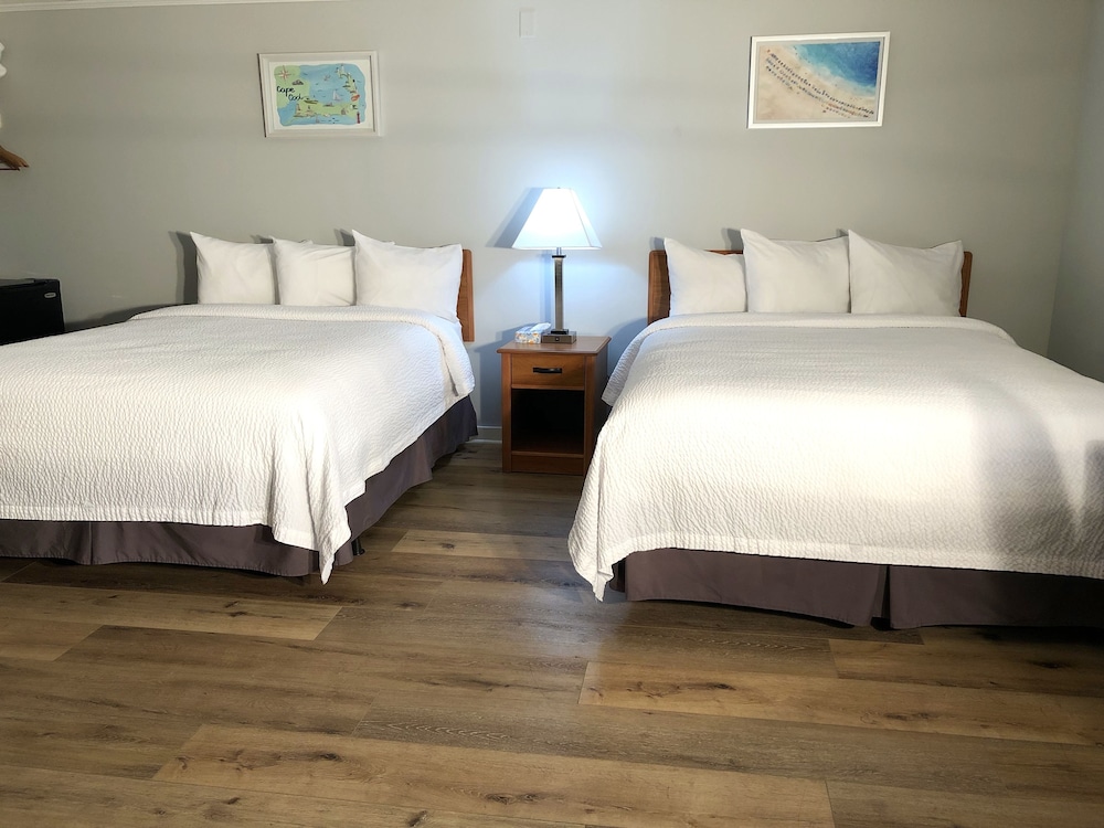 Hyannis Inn 12/50