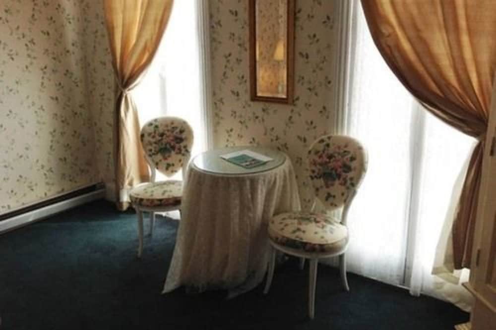 Walden Inn and Suites 13/36