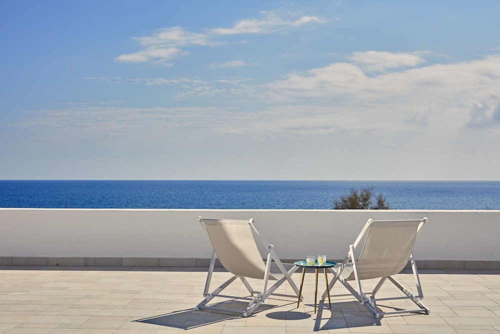 Aqua Blue Hotel 57/66