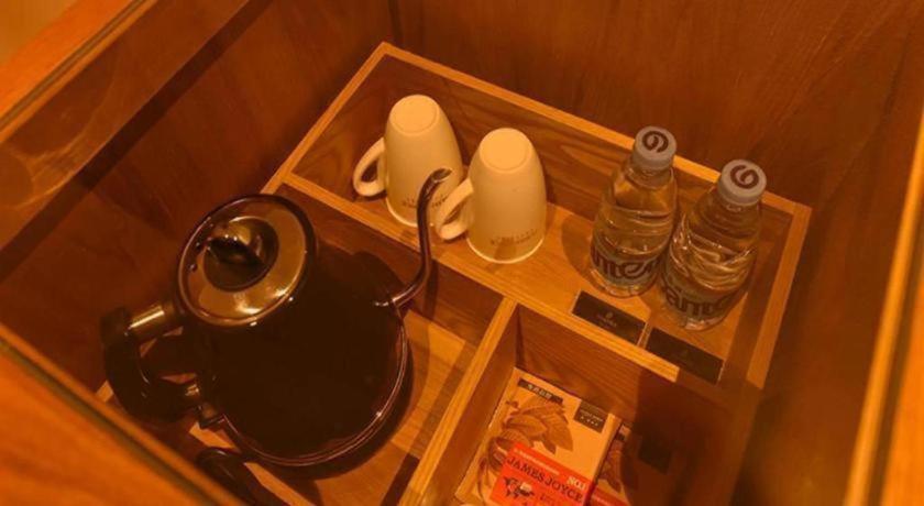 James Joyce Coffetel (Beijing Zhongguancun Renmin University Metro Station) 26/47
