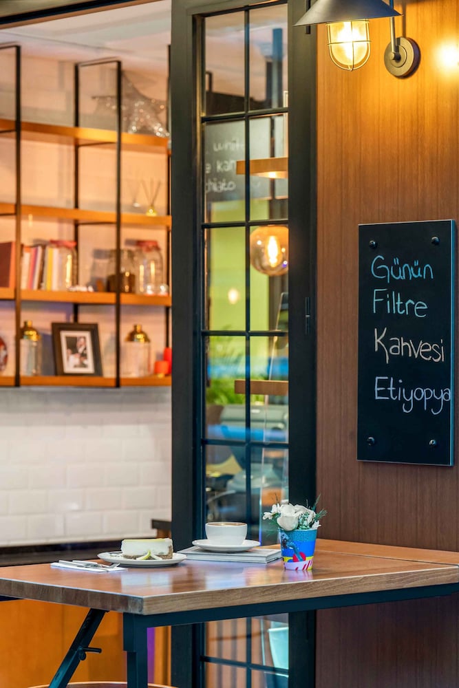 Ibis Izmir Alsancak 8/46
