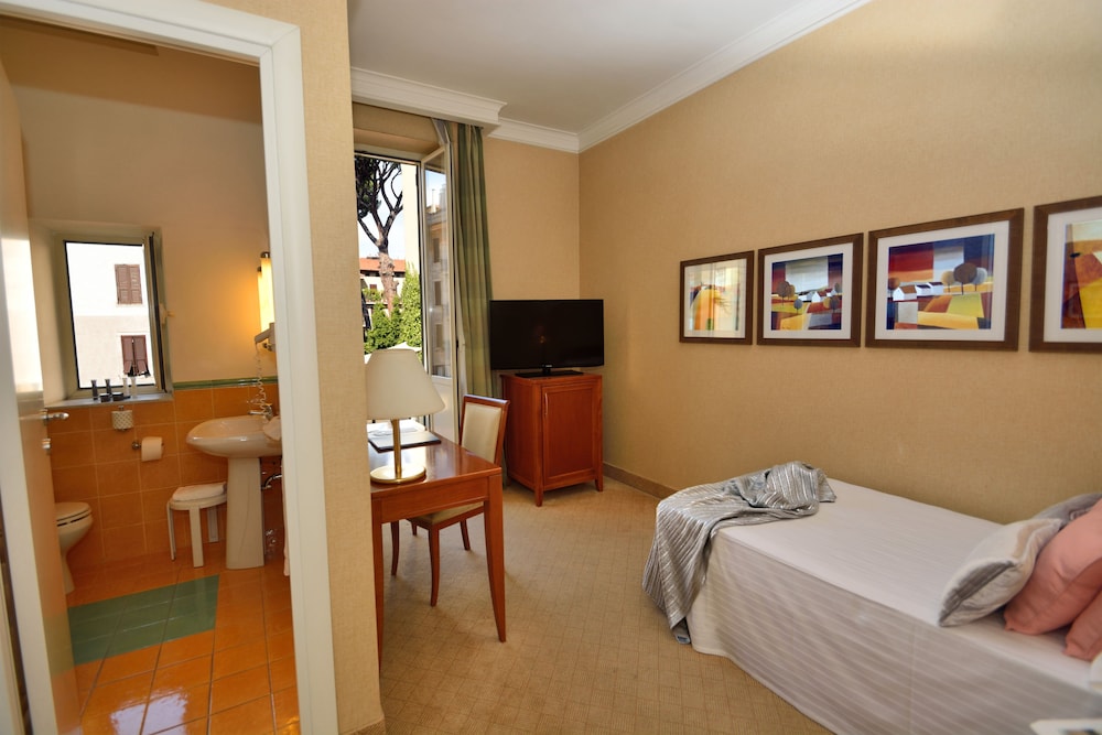 LH Hotel Lloyd Rome 13/53