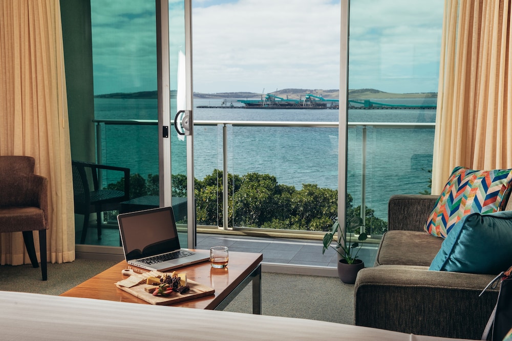 The Port Lincoln Hotel 33/50