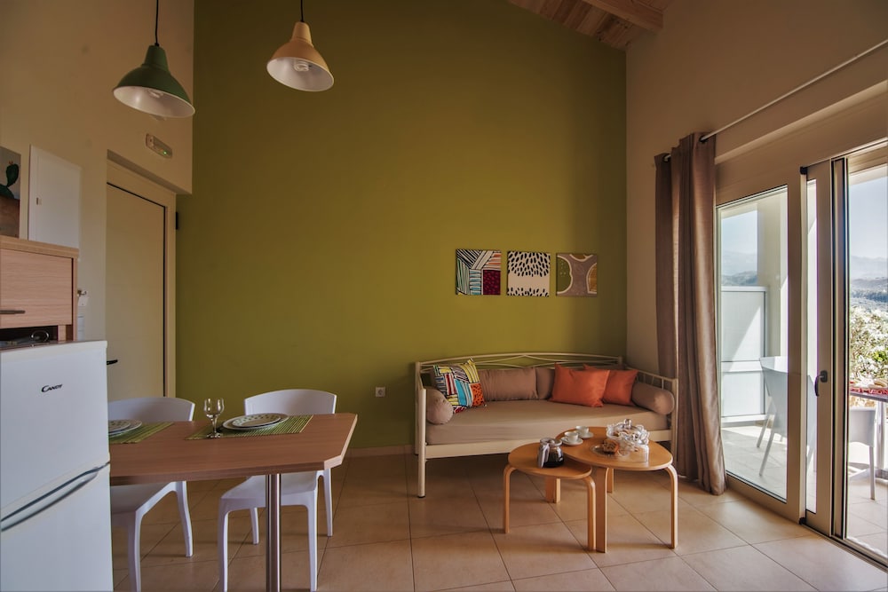 Aksos suites Accessible Accommodation 27/44