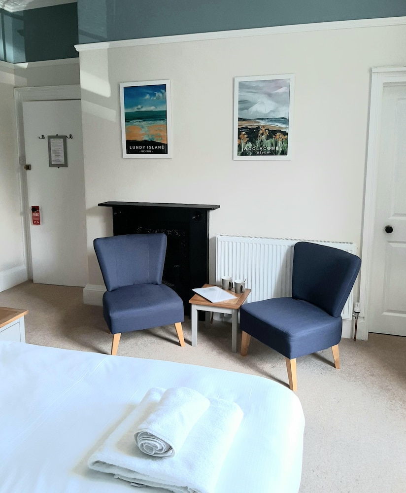 Laston House 30/50