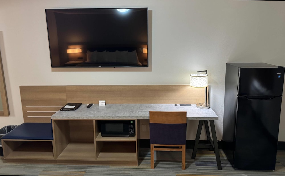 Park Inn by Radisson Maryville 43/50