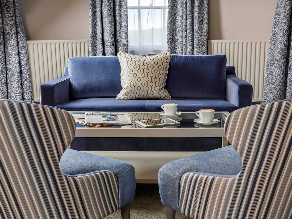 Mercure Gloucester Bowden Hall Hotel 55/70