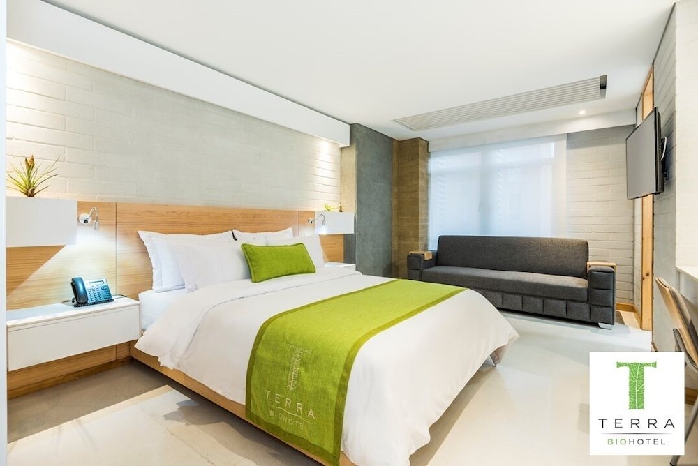 COMFORT, QUEEN BED, SOFA