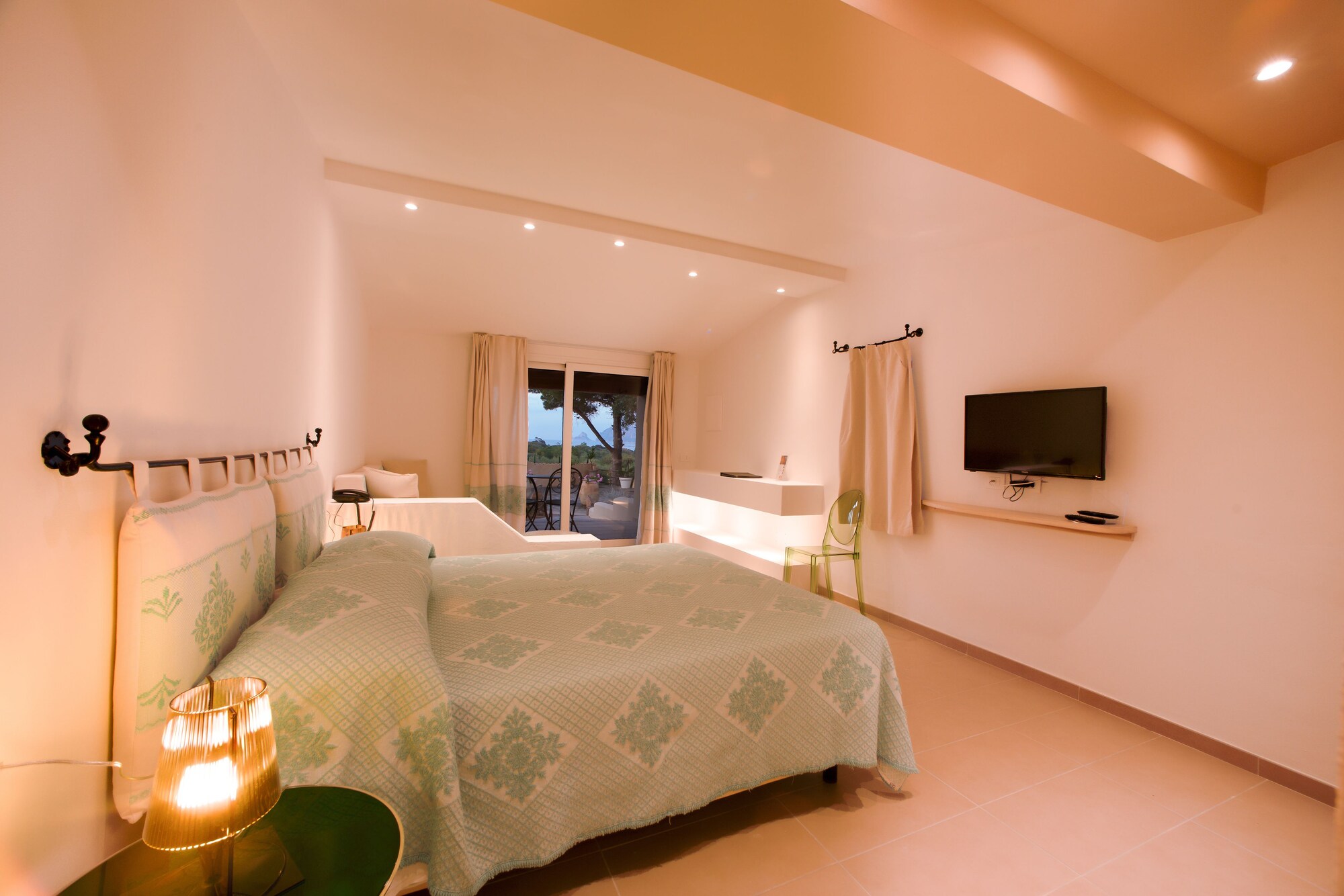 FAMILY, QUADRUPLE, MULTIPLE BEDS, SEA VIEW