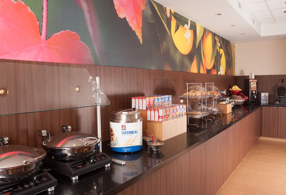 Fairfield Inn Charlotte Gastonia 27/38