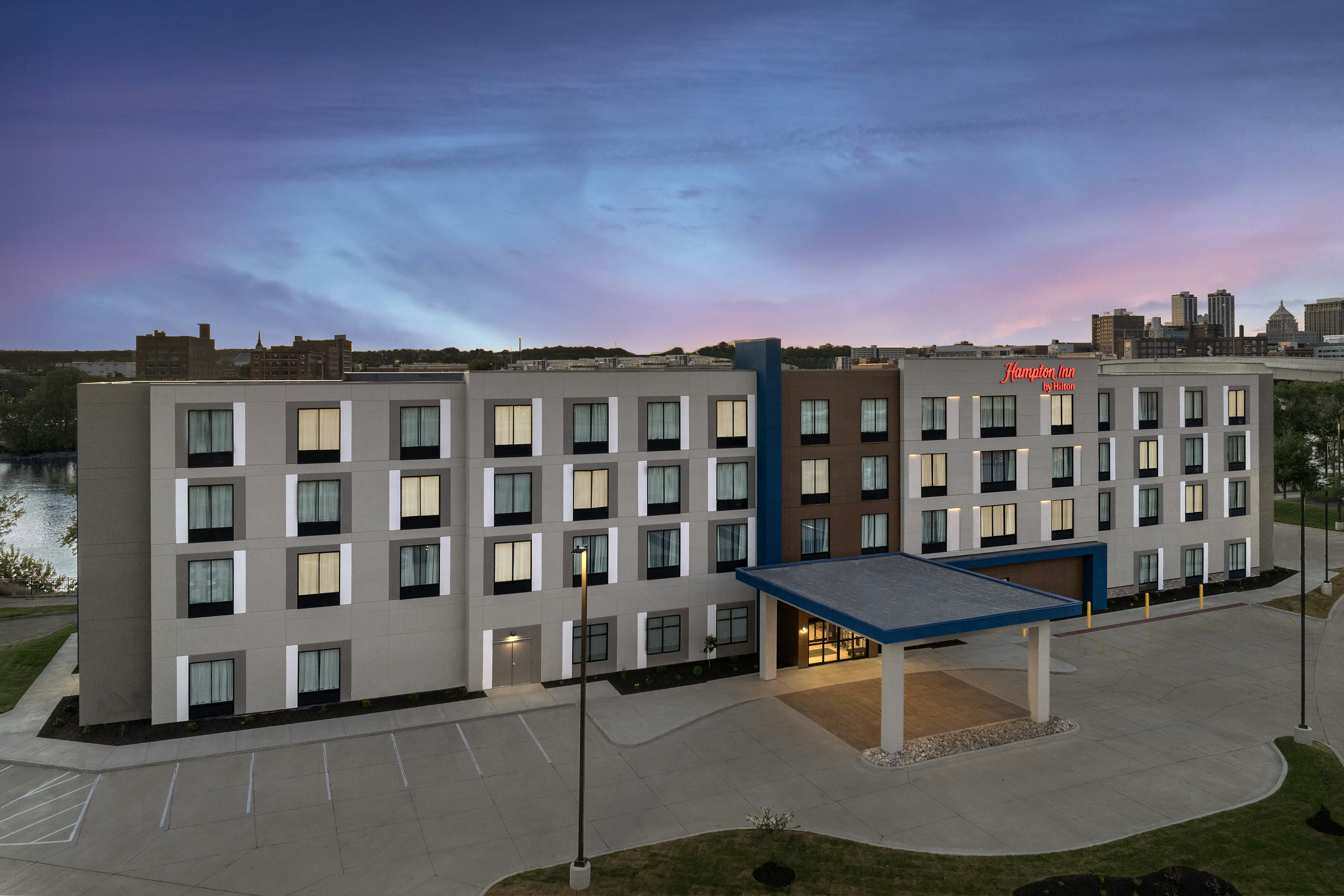 Hampton Inn by Hilton East Peoria 1/22