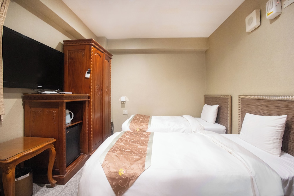 DELUXE, TWIN BEDS