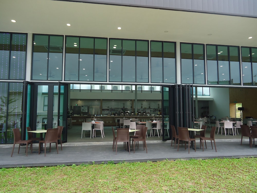 Lakeview Terrace Resort Pengerang 1/36